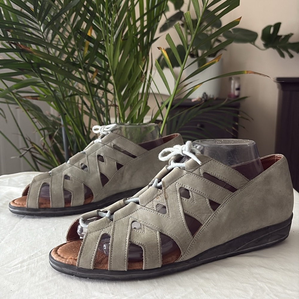 BEAUTIFEEL Edyta Wedge Sandals